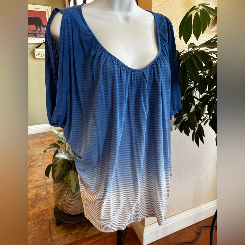 Blue and White Women's Top